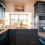 Apartamento Stunning Grade 2 Listed With Parking And Hot Tub *