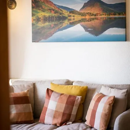 Stunning Grade 2 Listed With Parking And Hot Tub