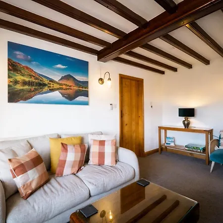 Apartment Stunning Grade 2 Listed With Parking And Hot Tub *