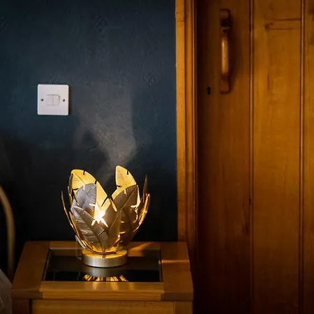 Stunning Grade 2 Listed With Parking And Hot Tub * Bowness-on-Windermere