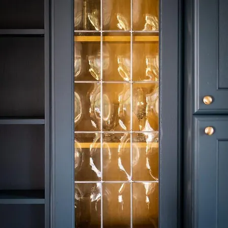 Stunning Grade 2 Listed With Parking And Hot Tub 아파트