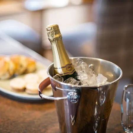 Stunning Grade 2 Listed With Parking And Hot Tub Apartmán *