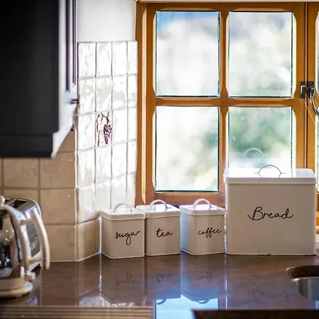 شقة Stunning Grade 2 Listed With Parking And Hot Tub باونيس أون وينديرمير